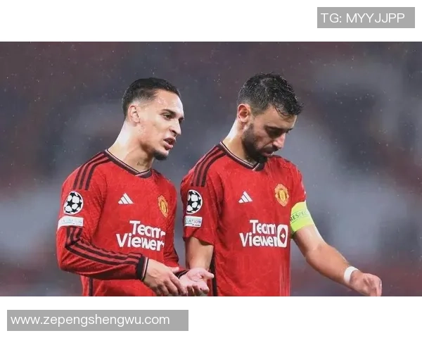 里昂与阿贾克斯友谊赛精彩回顾双方球员表现引人注目 里昂与阿贾克斯友谊赛精彩回顾双方球员表现引人注目